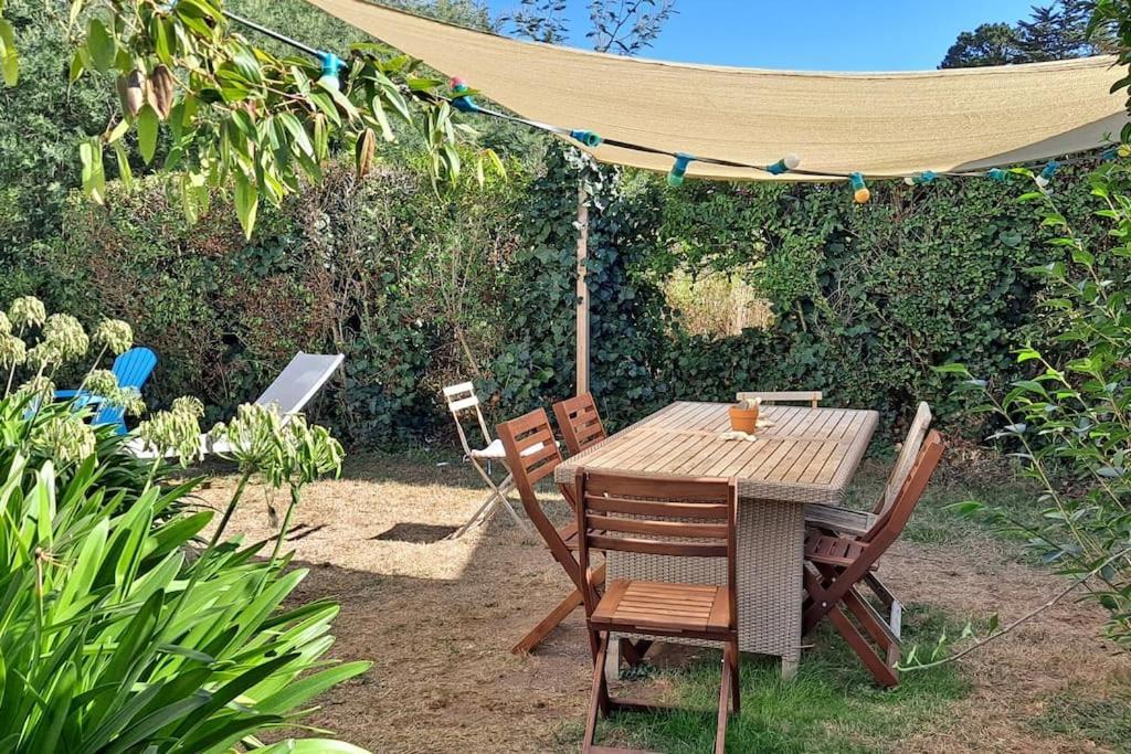 Logement Avec Jardin De Bord Mer Port Navalo Arzon Bagian luar foto